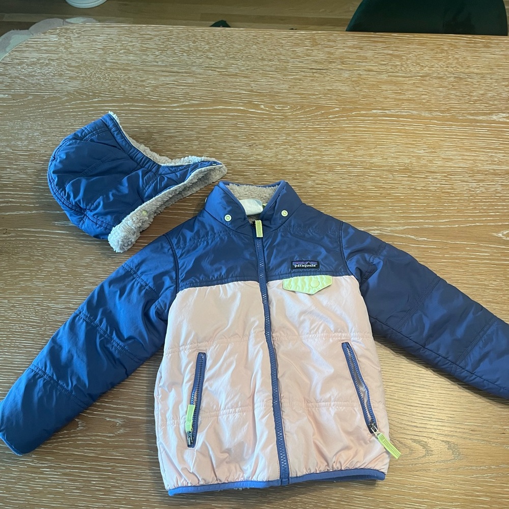 Patagonia Blue and Green Kids' Jacket REVERSIBLE
